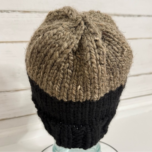 Hand-Knit Two Tone Beanie - Picture 5 of 10